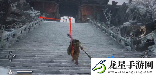 黑神話悟空亢金龍?jiān)谀?></p><p>3、然后沿著小路一直往上走，墻邊會出現(xiàn)小怪需要注意躲避；</p><p style=