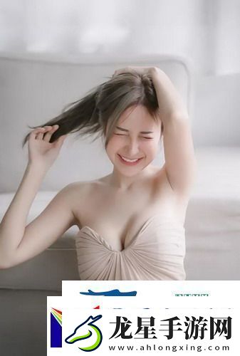 漂亮的秘書倫理hd展現職場魅力友